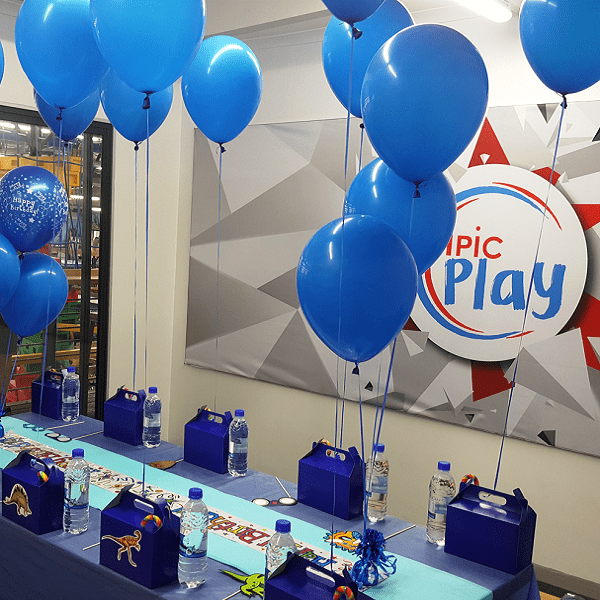 Ipic party table for kids with balloons